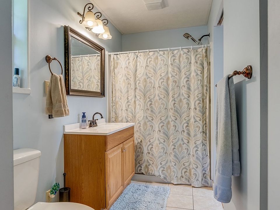 28th image of 131 Gibson Hollow Rd