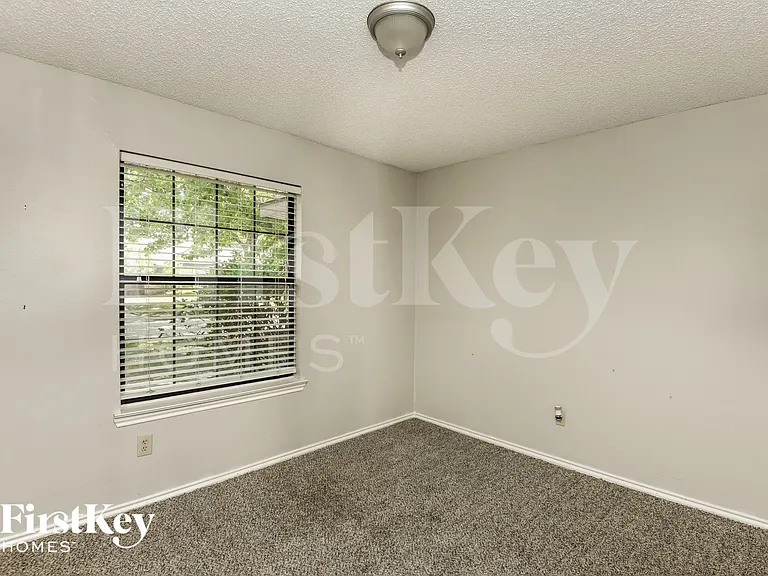 4742 Cornflower Dr — Photo 13