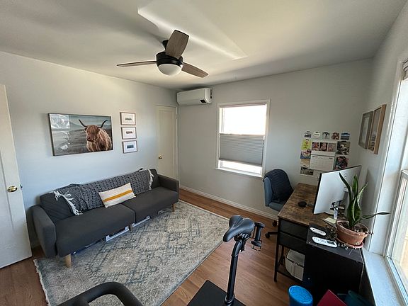 2nd bedroom