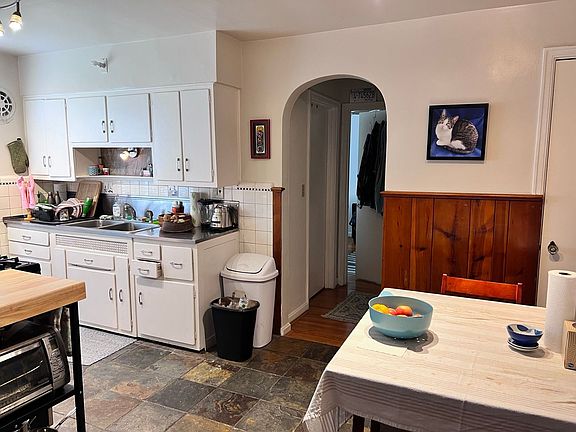 4th image of 3834 Hyde Park Ave APT 3