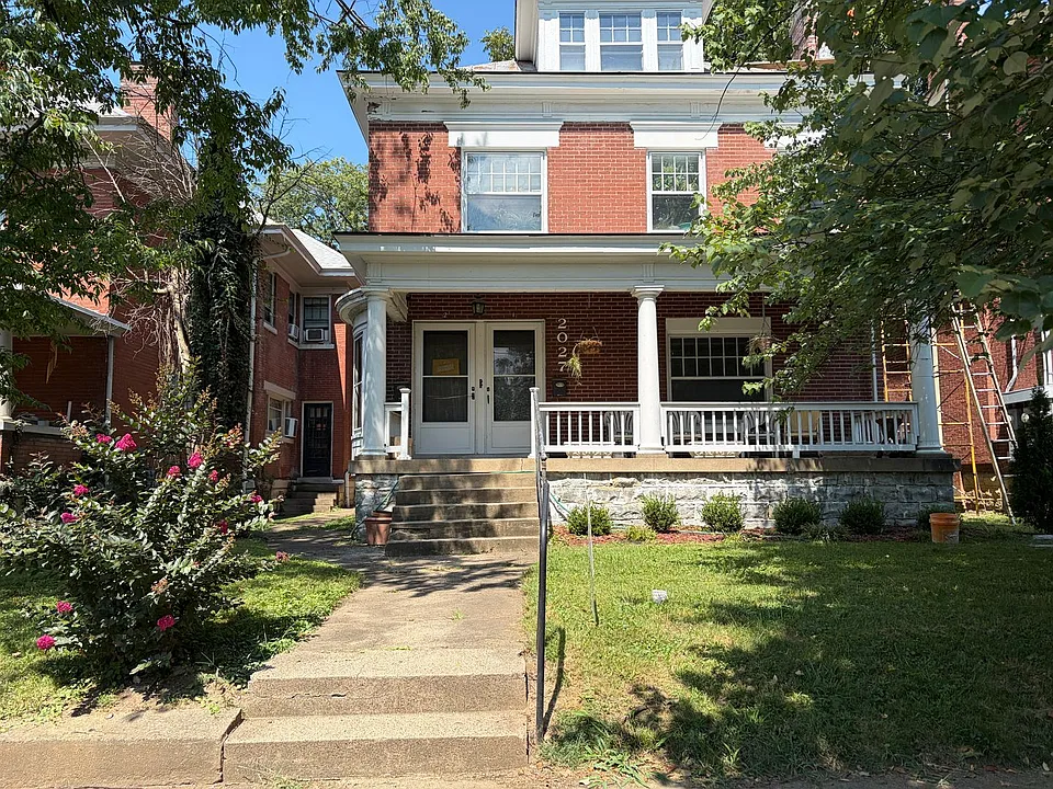 2027 Murray Ave.