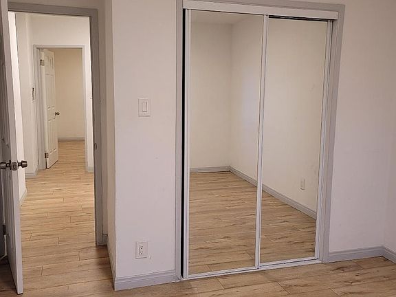 2nd image of 807 W 50th St APT 1