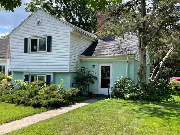315 W Charles St, Champaign, IL 61820