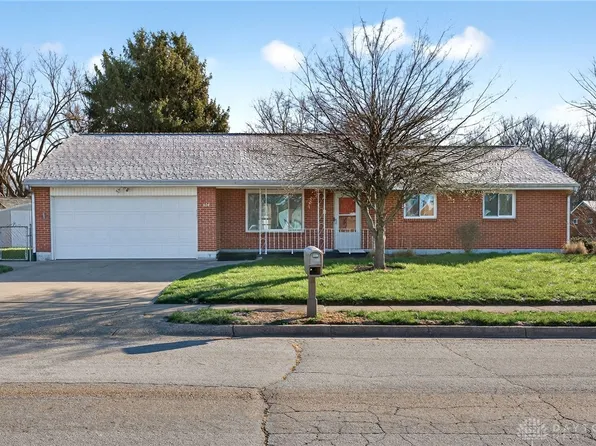 634 Martin Dr, Xenia, OH 45385