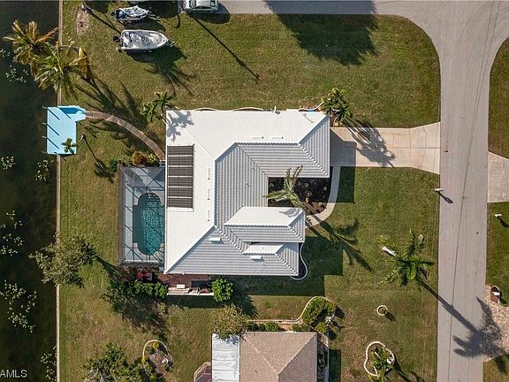 3rd image of 602 SE 20th St