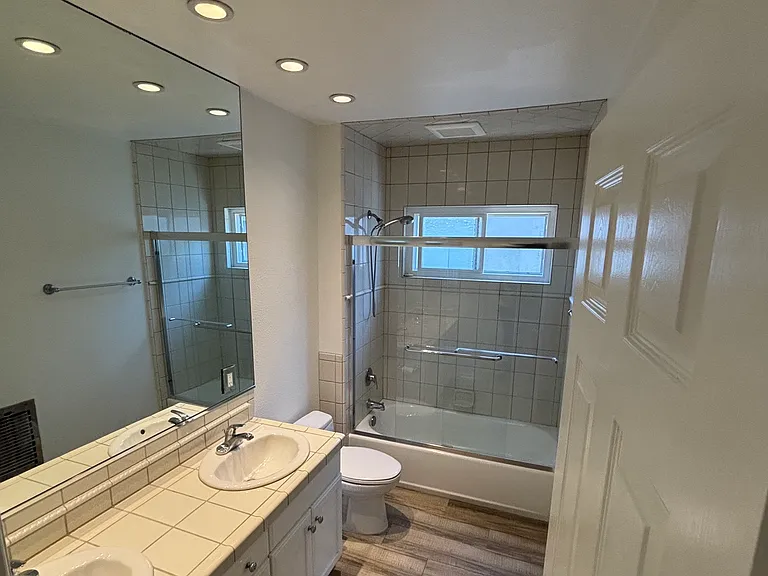 412 1/2 Dahlia Ave — Photo 14