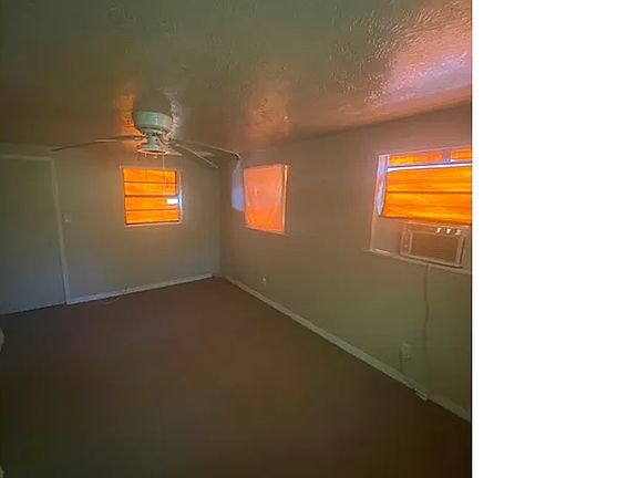 4th image of 4245 Woodlawn Ave