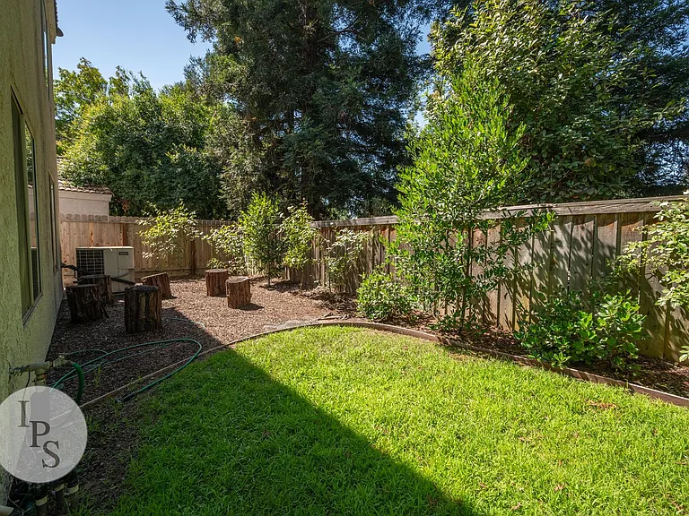 9471 N Whitehouse Dr — Photo 29