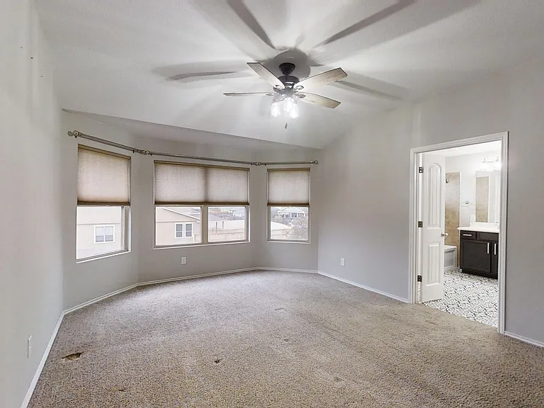 2915 Thunder Gulch — Photo 15