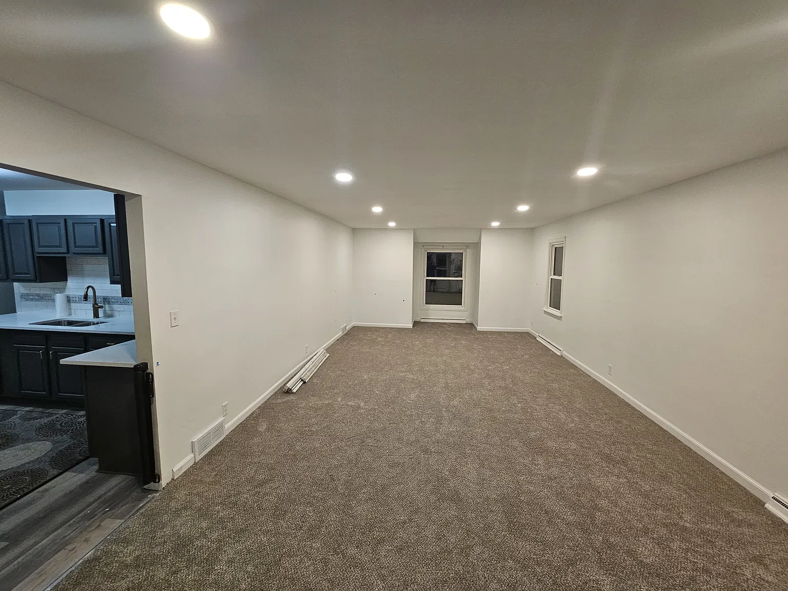 2 bed, 1100 sqft, $2,150 — Photo 4