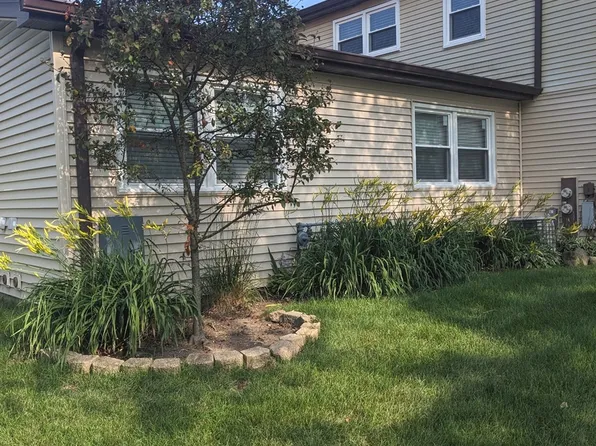 19520 116th Ave APT A, Mokena, IL 60448