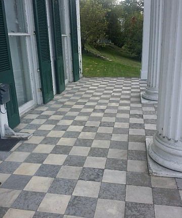 5th image of 504 W 2nd St