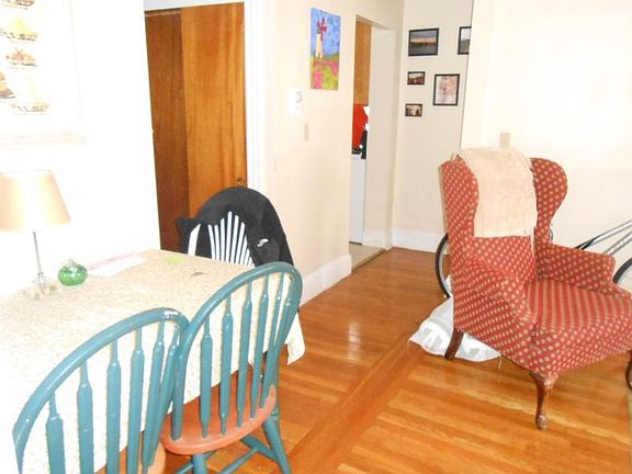 4th image of 183 Chestnut Hill Ave #2
