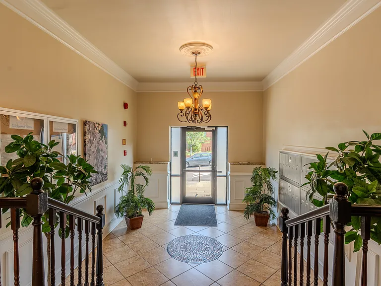 315 Evarts St NE #102 — Photo 37