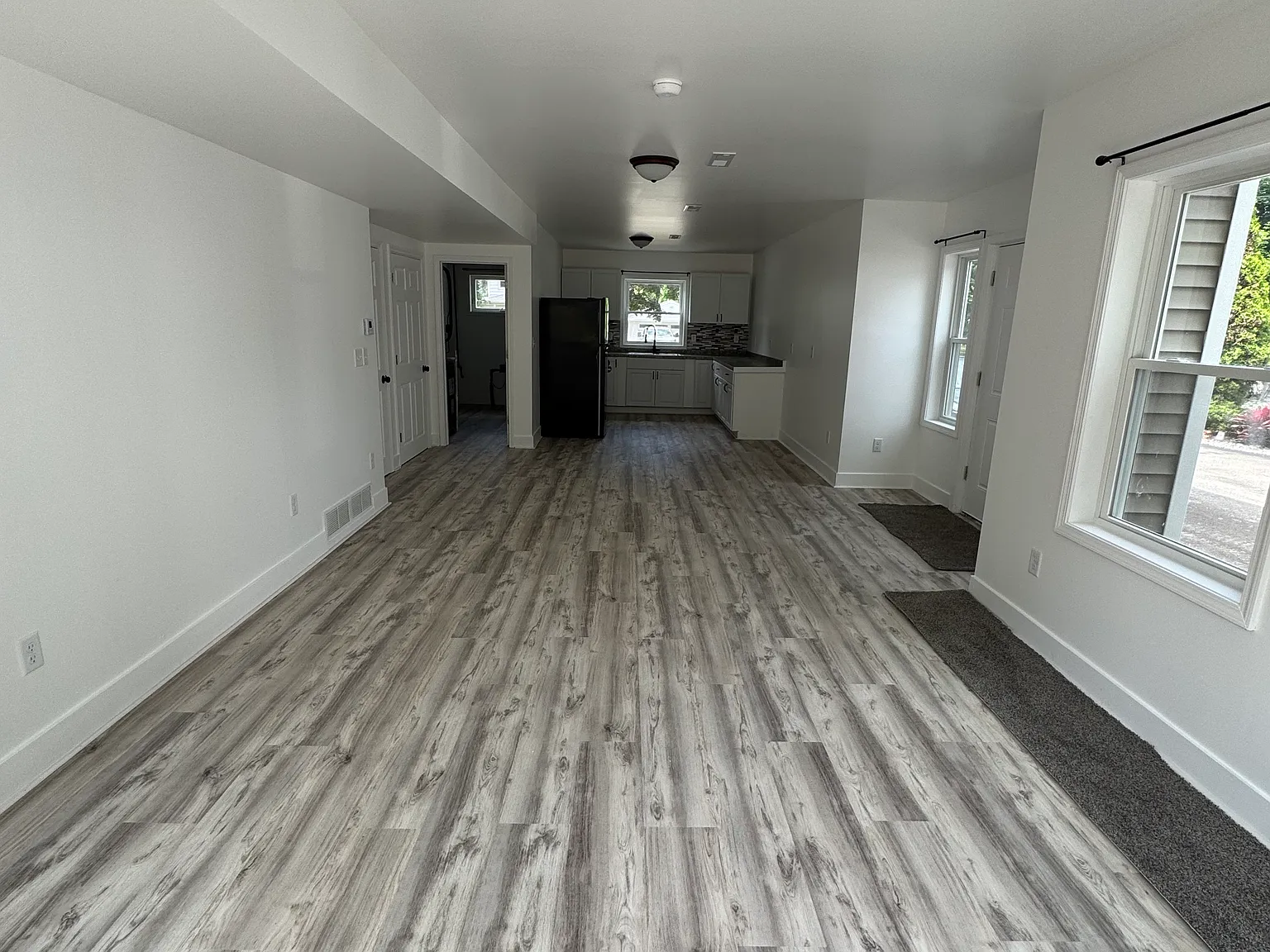 3 bed, 1250 sqft, $1,700 — Photo 3