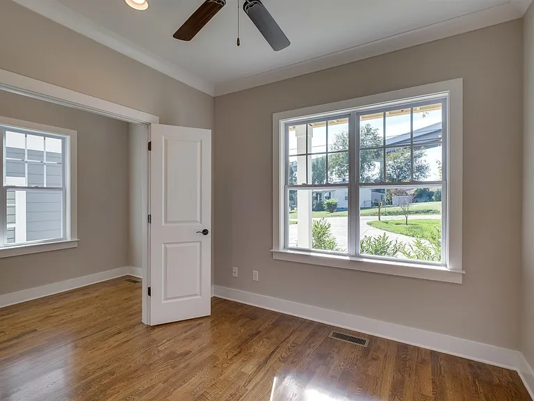 5514B Urbandale Ave — Photo 6