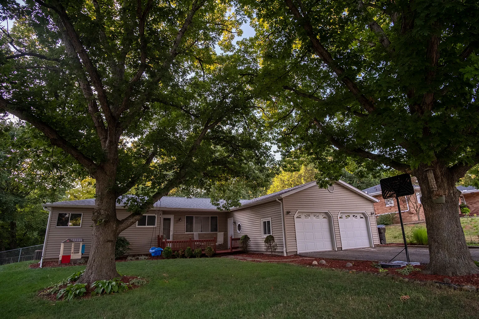 102 Brentwood Ct photo 1