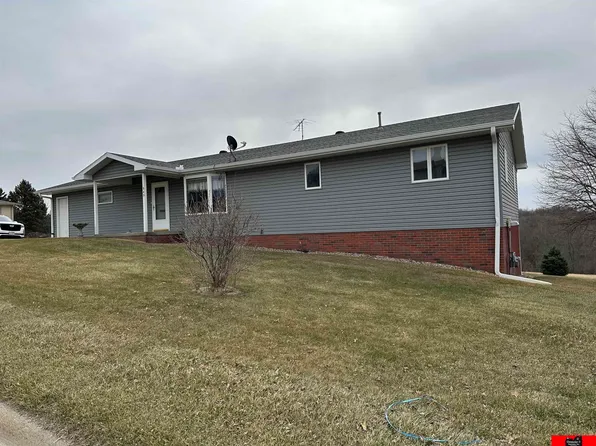943 E Willow St, West Point, NE 68788