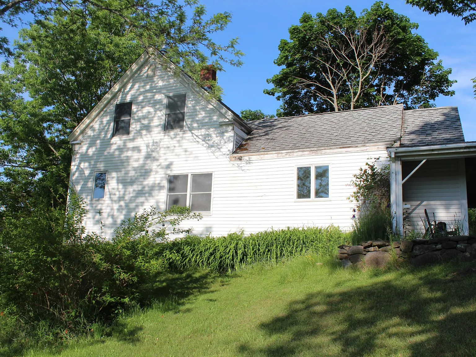 3 bed, 1326 sqft, $1,990 — Photo 2
