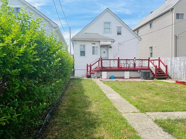 11596 Lumpkin St, Hamtramck, MI 48212