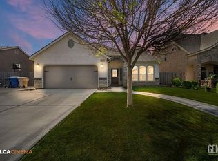 5401 Twinkle Ln, Bakersfield, CA 93313