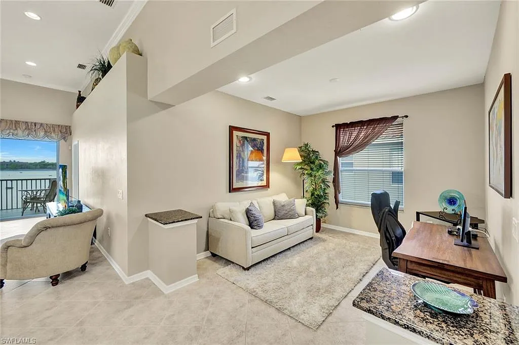 2 bed, 2.0 bath, 1621 sqft, $7,500 — Photo 4