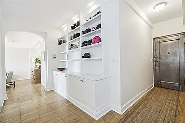 Sold by Avenue Sotheby's International Realty