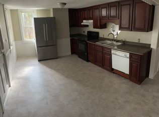 225 Thompson Rd #B, Thompson, CT 06277