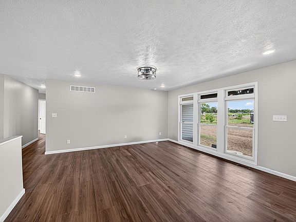 4th image of 5111 Bankside Ct