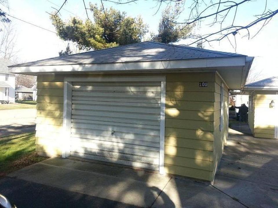 2nd image of 100 W 1st St