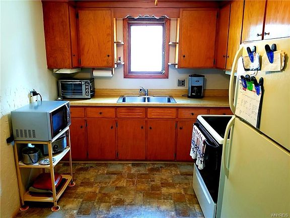 2nd image of 283 Burch Ave