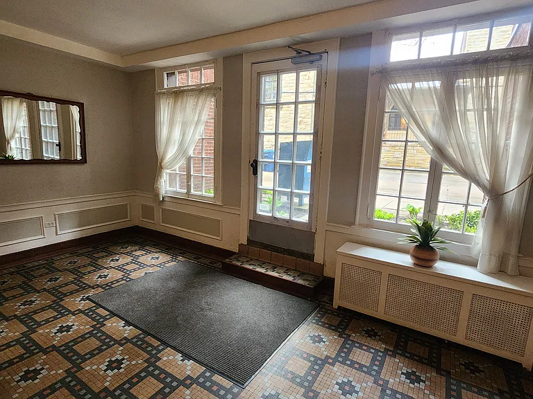 1112 Grove St #1A — Photo 17