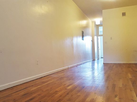 3rd image of 311 Jefferson St #6L