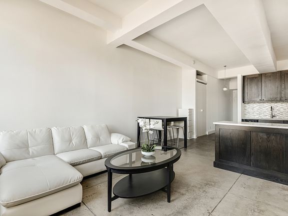 3rd image of 315 7th Ave APT 9C
