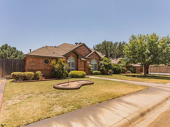 2nd image of 2 Emerald Forest Dr