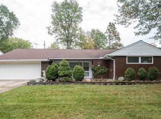 6339 Nelwood Rd, Parma Heights, OH 44130