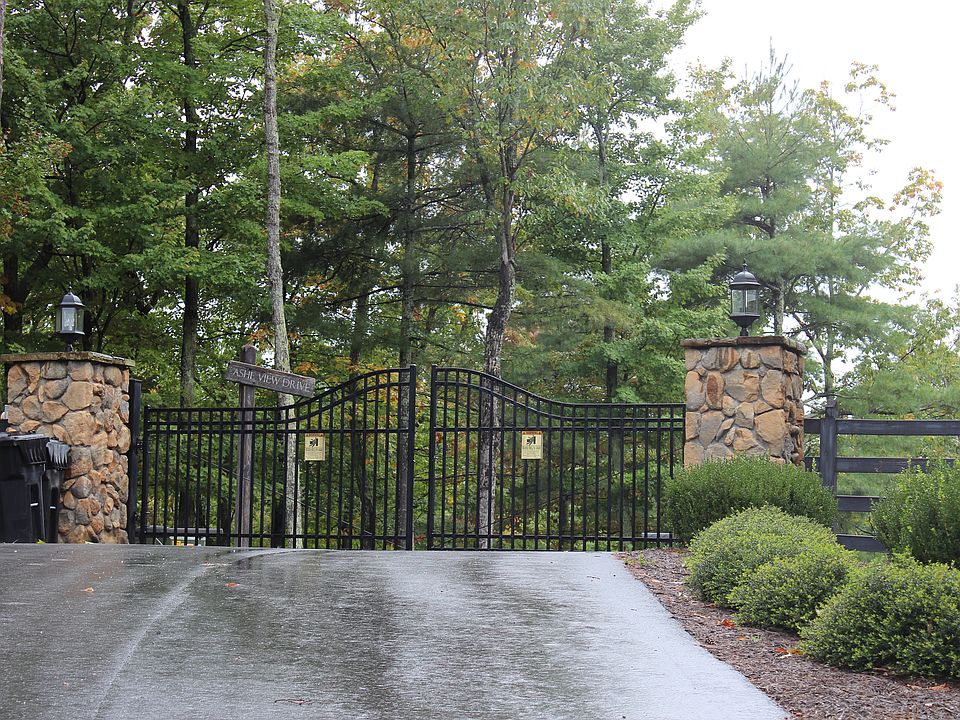 1st image of Ashe View Dr