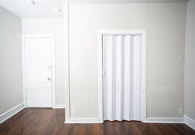 1034B Collings Ave — Photo 27
