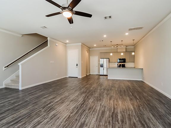 5th image of 1610 Westminster Trace Ln