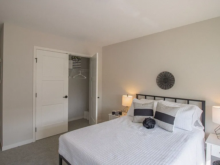 Gateway Court Townhomes — Photo 38