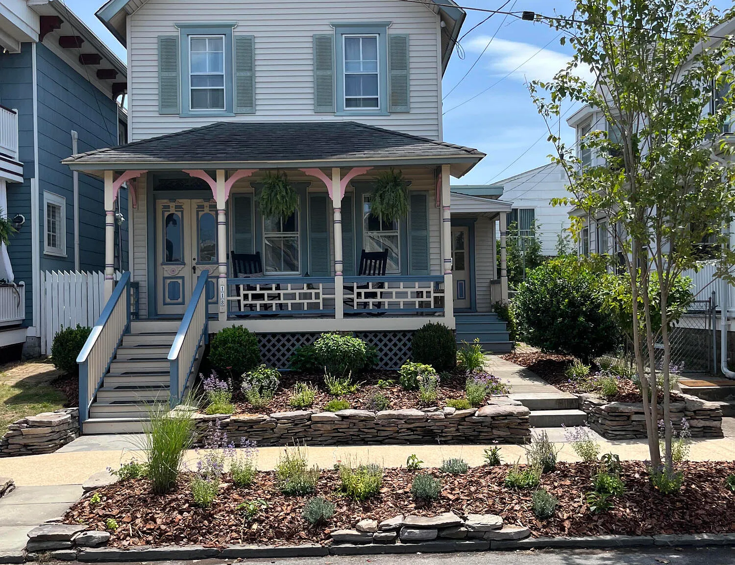 3 bed, 1318 sqft, $2,750 — Photo 1