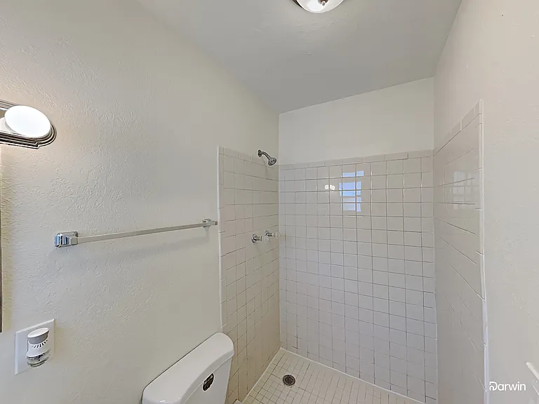 1230 SW 6th Ave — Photo 13