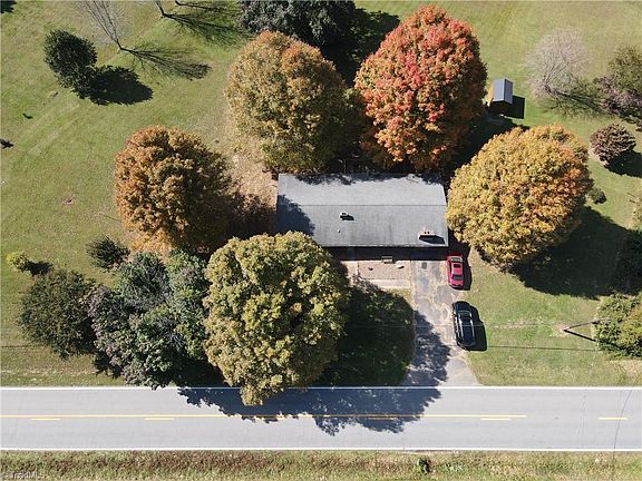 3rd image of 1275 Rock Creek Rd