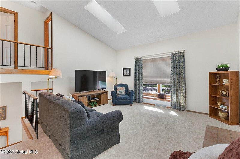 5th image of 1 Raleigh Drive