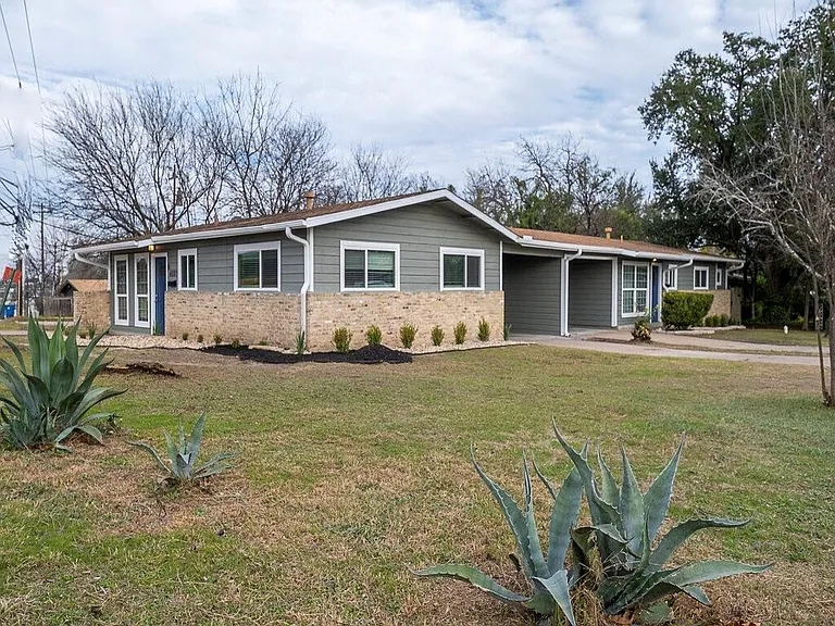 6001 Cameron Rd #A — Photo 3