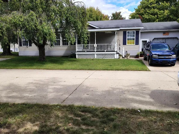 1978 Colonial Ln, Muskegon, MI 49442