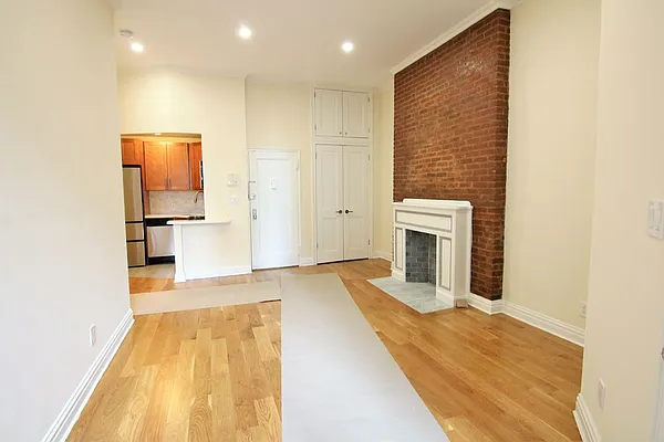 Rented by JK Dansar Corp | media 4