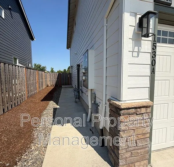 1530 NW 29th Pl #A — Photo 19