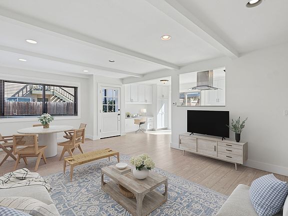 3rd image of 2048 Garden Ln #B