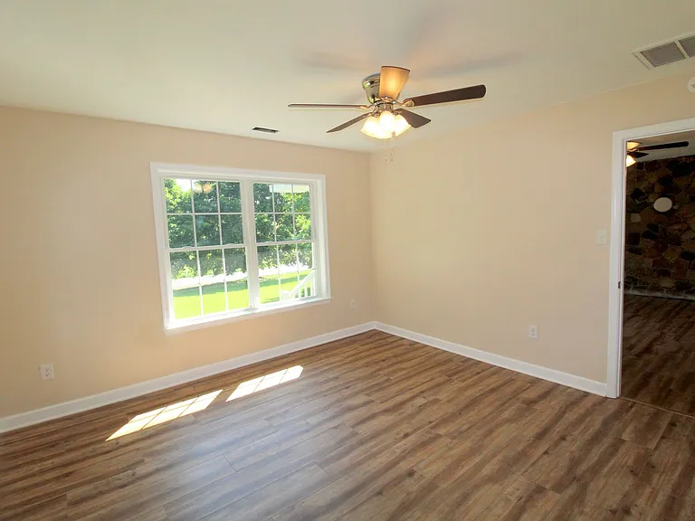 1465 Offenbacker Rd — Photo 17